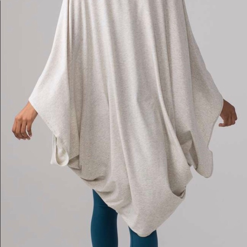 ✨ Lululemon Sage Scarf